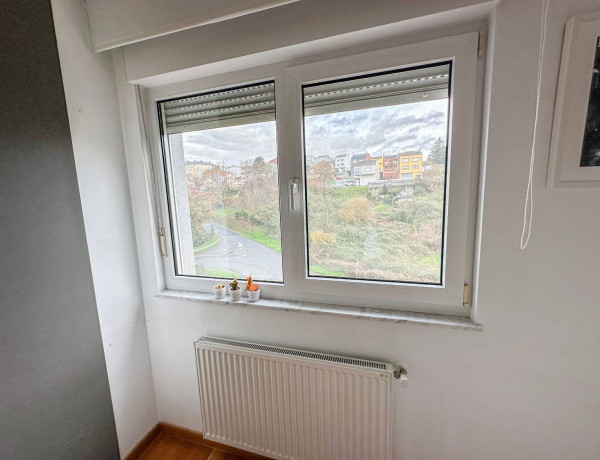 Piso en venta en calle Montero Ríos