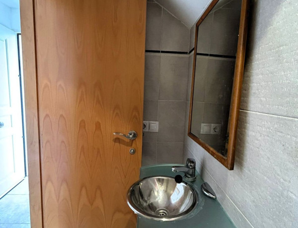 Chalet adosado en venta en Entre las calles Avenida Beasco Ibanes