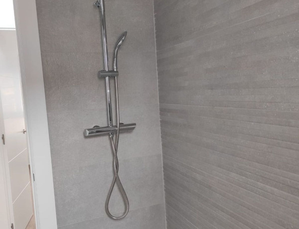 Piso en venta en calle la Paz, 66