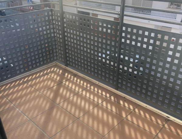 Piso en venta en avenida mas den serra