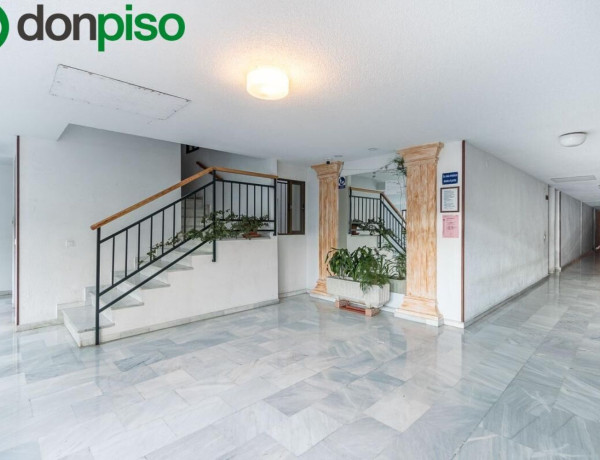 Piso en venta en calle Cortijo de las Angustias