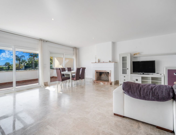 Chalet adosado en venta en Santa Clara