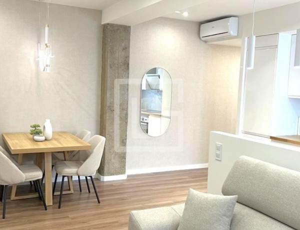 Piso en venta en Nou Moles