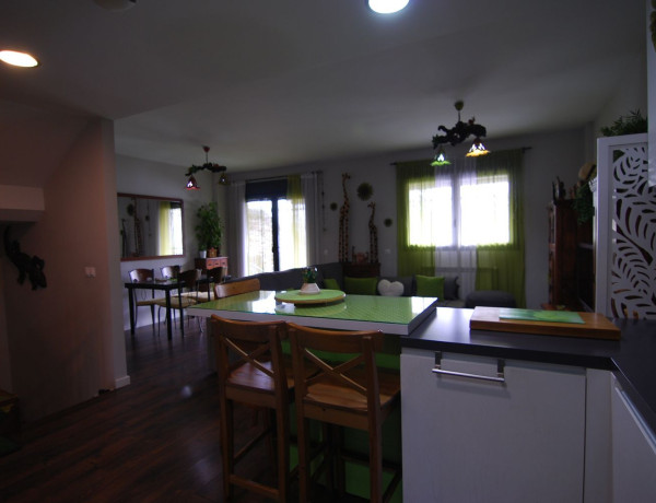 Chalet adosado en venta en Perales del Rio