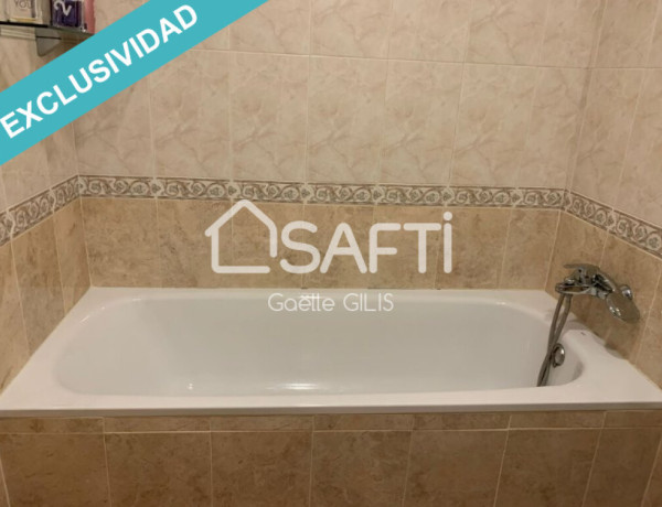 Amplio apartamento con terraza descubierta y cubierta.