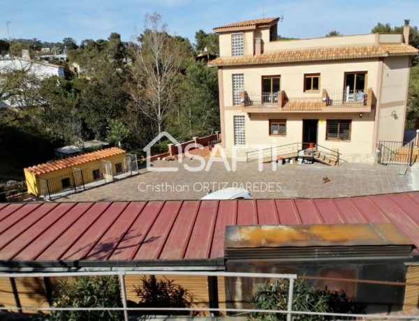 Casa con 2000m2 de terreno