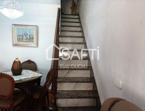 !Vive en Salt! Amplia casa con jardín y 7 habitaciones en venta