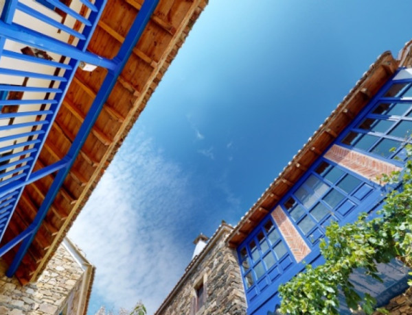 Residential building For sell in Santiago millas in León 