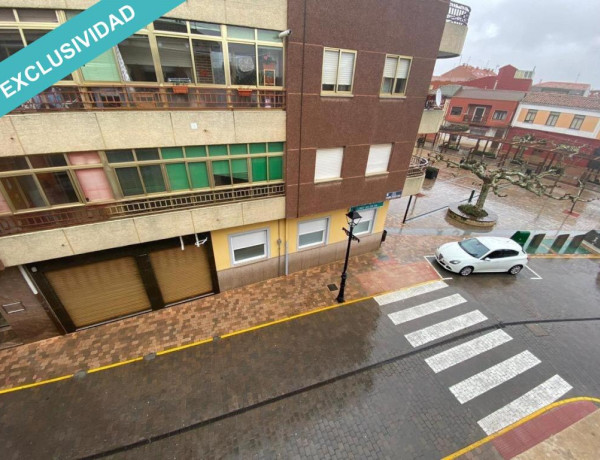 Residential building For sell in Santa Maria Del Paramo in León 