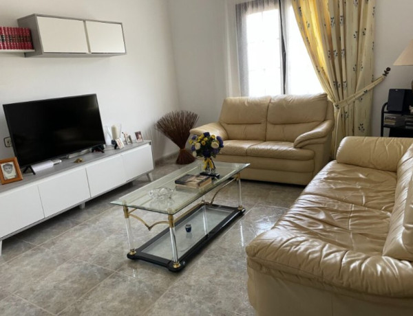 Claro que si espectacular Villa, con piscina.