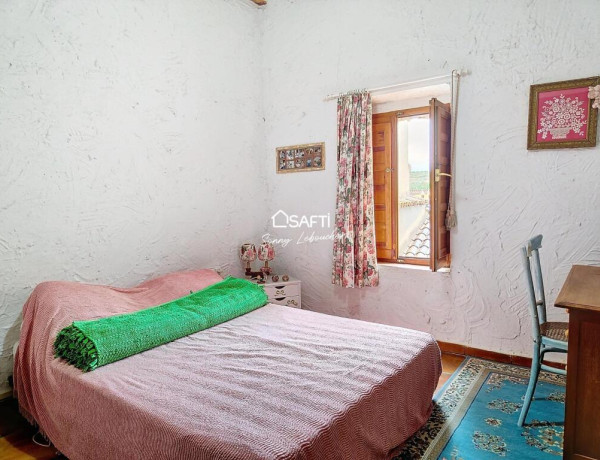 Oportunidad única! Espectacular casa de pueblo en zona tranquila con abundante luz y espacio