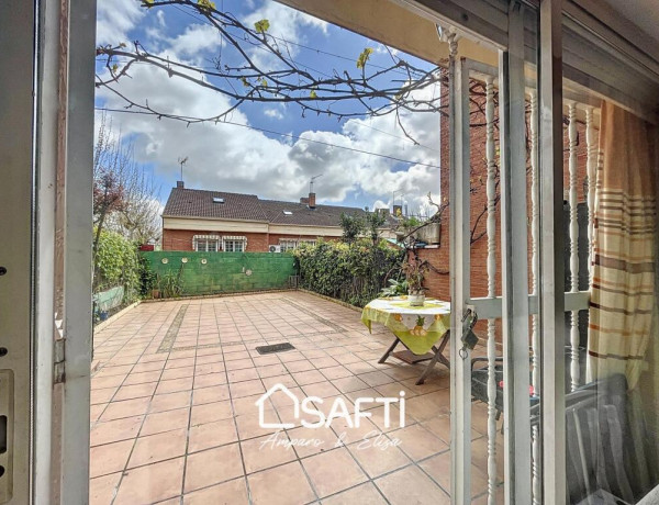 ¡EN EXCLUSIVA! Chalet Adosado de esquina en Daganzo de Arriba —¡NO COBRAMOS COMISIÓN AL COMPRADOR!—