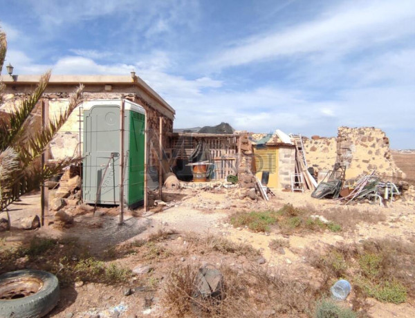 Rustic land For sell in Puerto Del Rosario in Las Palmas 