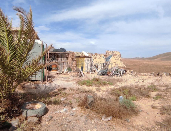 Rustic land For sell in Puerto Del Rosario in Las Palmas 