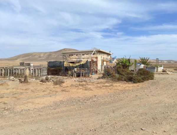 Rustic land For sell in Puerto Del Rosario in Las Palmas 