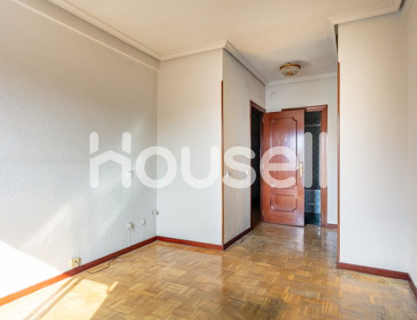 Piso en venta de 107 m² Calle de José Arcones Gil, 28017 Madrid