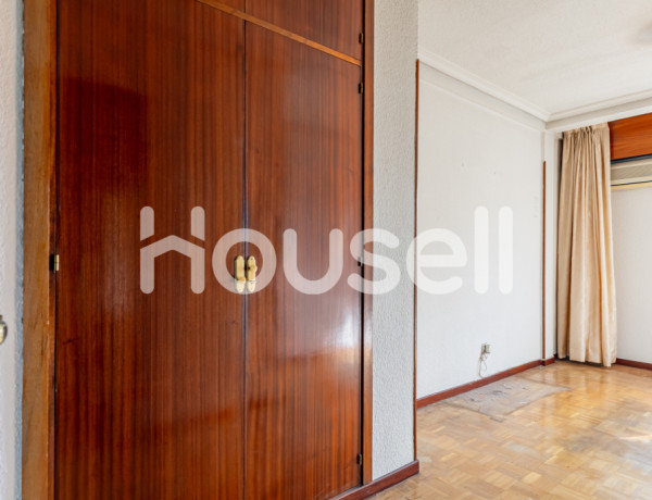 Piso en venta de 107 m² Calle de José Arcones Gil, 28017 Madrid