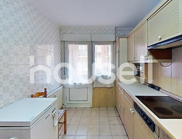 Piso de 90m² en Calle Santa Teresa de Jesús, 33208 Gijón (Asturias)