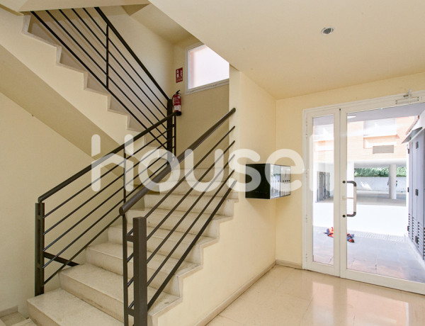 Amplio piso de 112  m² en Avenida Avinguda de Collserola,  08750 Molins de Rei (Barcelona)