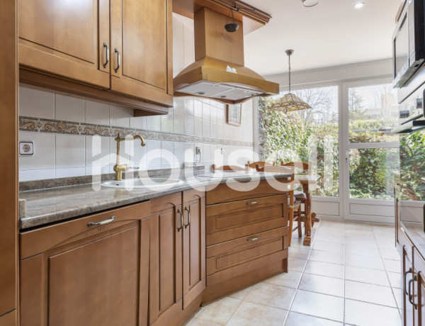 Piso en venta de 104 m² Calle Puerto de Somosierra, 28220 Majadahonda (Madrid)