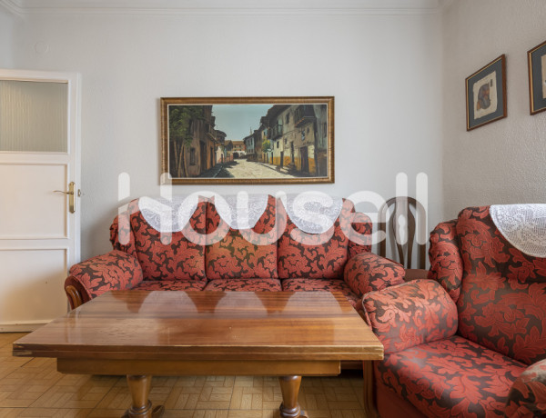 Piso en venta de 71 m² Avenida de Los Apóstoles, 28011 Madrid