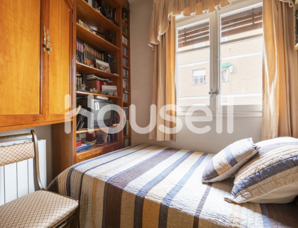 Piso en venta de 71 m² Avenida de Los Apóstoles, 28011 Madrid