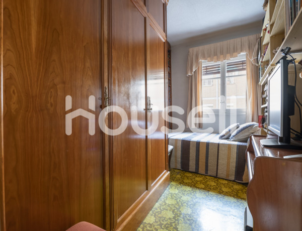 Piso en venta de 71 m² Avenida de Los Apóstoles, 28011 Madrid