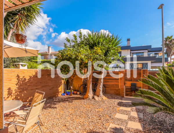 Espectacular chalet de 235 m² de superficie y 9804 m² de parcela en Carrer Berna, 43850 Cambrils (Tarragona)