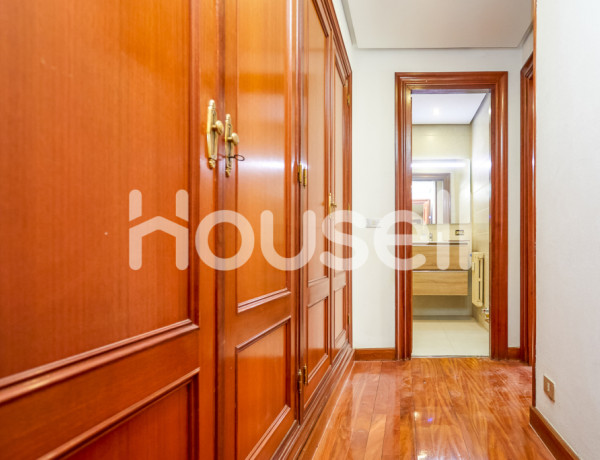 Piso en venta de 212 m² Magdalena Kalea, 01008 Vitoria-Gasteiz (Araba)