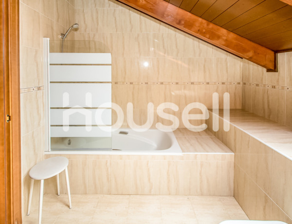 Amplio dúplex de 207 m² en Calle los Pinos , 26376 Sojuela (La Rioja)