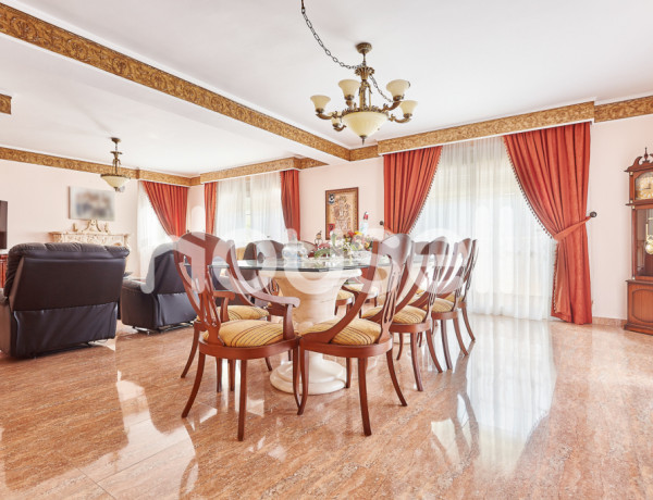 Chalet en venta de 359 m² Calle Virgen Monserrate, 03313 Orihuela (Alacant)