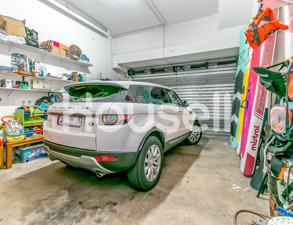 Gran chalet de 208 m² de superficie y 100 m² de parcela en Calle Los Falcones, 38632 Arona (Tenerife)