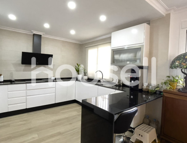 Gran chalet de 458m² en Urbanización los Jinetes, 41410 Carmona (Sevilla)