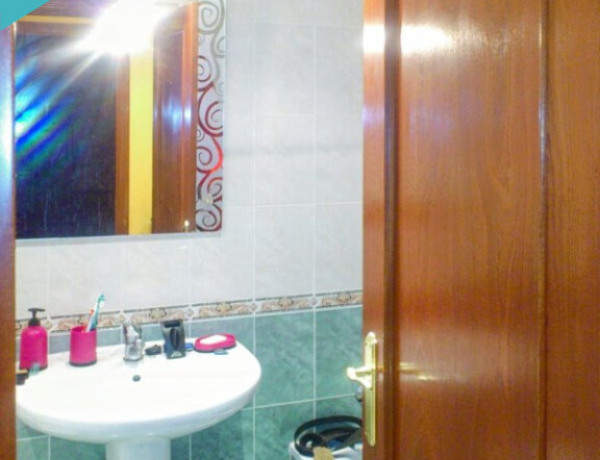 Éste es tu Hogar con Oportunidades por Explorar: 3 Habitaciones, 2 Baños, Garaje y Trastero