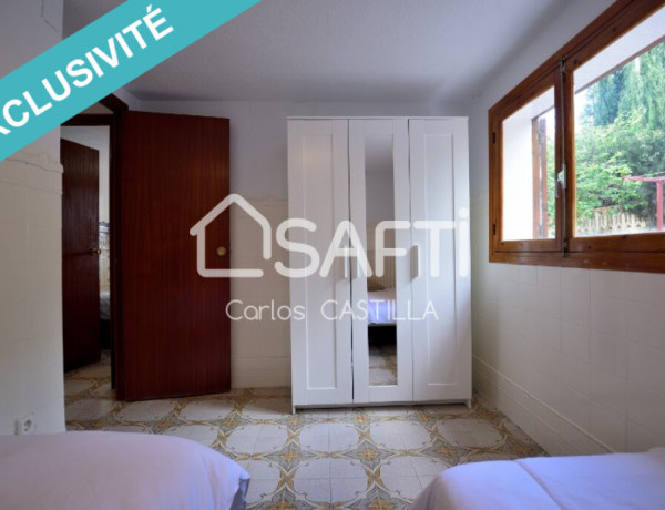 Villa con licencia turística compuestas con 2 viviendas independientes.