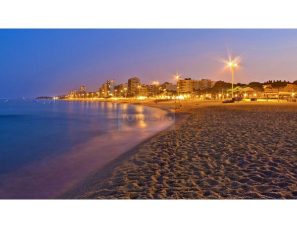 Commercial Premises For sell in Castell Platja D Aro in Girona 