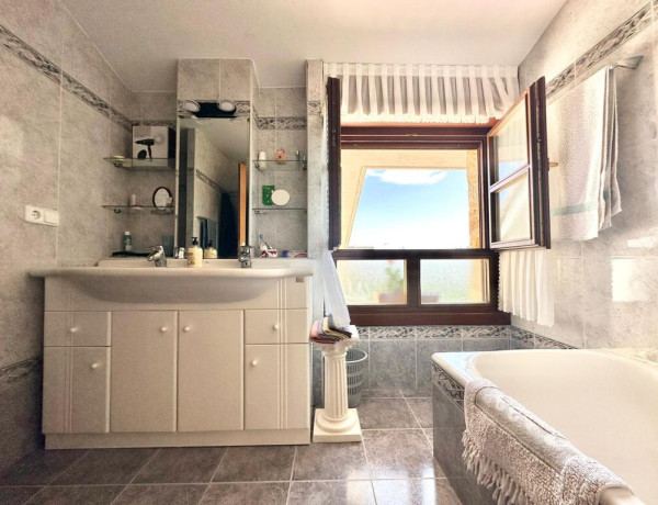 Casa-Chalet en Venta en Apodaka Álava