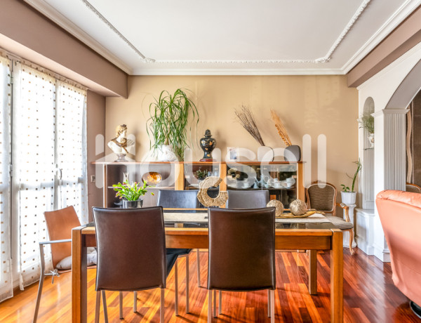 Casa adosada en venta de 400 m² Plazeta Kalea, 20100 Lezo (Gipuzkoa)