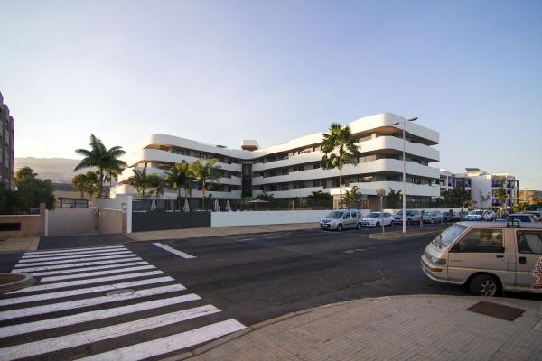 Piso en venta en de Juan Carlos I, 5