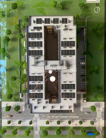 Piso en venta en avenida de Las Fuerzas Armadas, 328