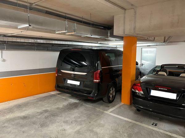 Garaje en venta en calle Víctor de la Serna, 5