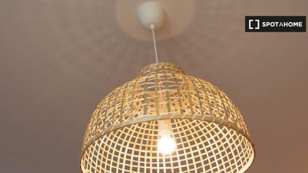 Apartamento de 2 dormitorios en alquiler en Abando, Bilbao