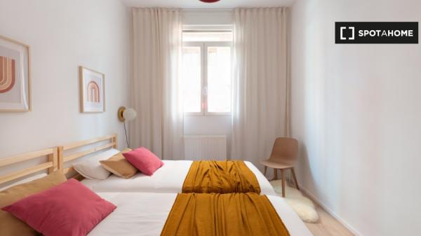 Piso de 3 dormitorios en alquiler en Sarrikue Auzoa, Bilbao