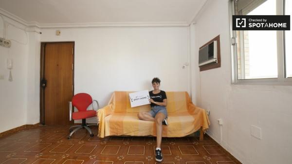 Luminoso apartamento de 2 dormitorios en alquiler en Macarena, Sevilla