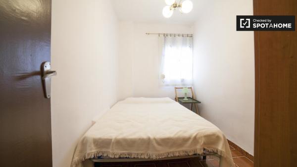 Luminoso apartamento de 2 dormitorios en alquiler en Macarena, Sevilla