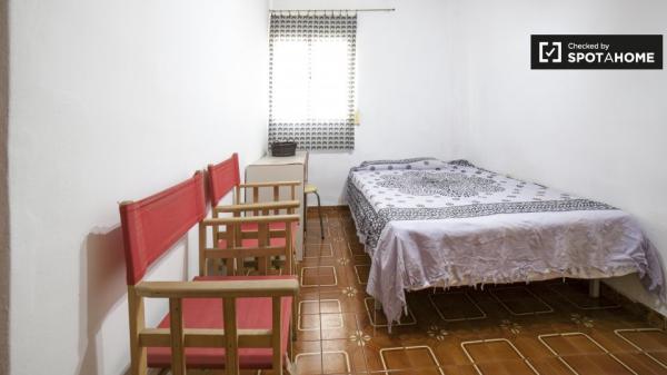 Luminoso apartamento de 2 dormitorios en alquiler en Macarena, Sevilla