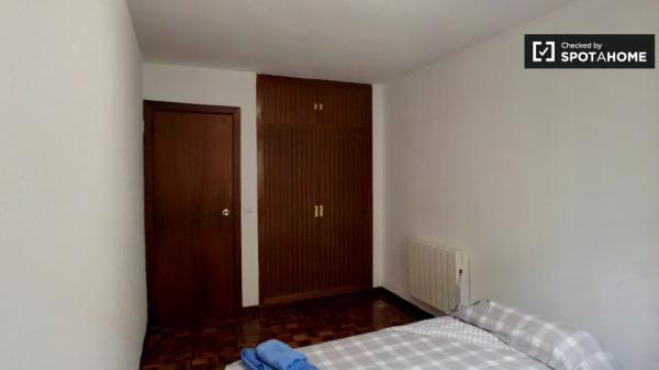 Apartamento de 4 dormitorios en alquiler en Alcalá de Henares.