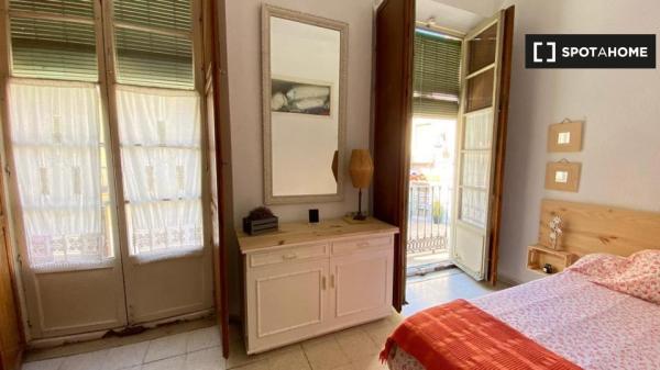 Chambre dans un appartement de 4 chambres à Malaga