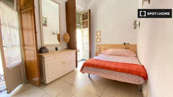 Chambre dans un appartement de 4 chambres à Malaga