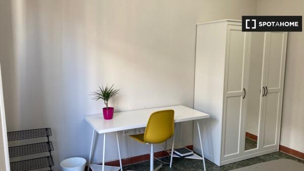 Room for rent in 4-bedroom apartment in Sant Blai, Alicante